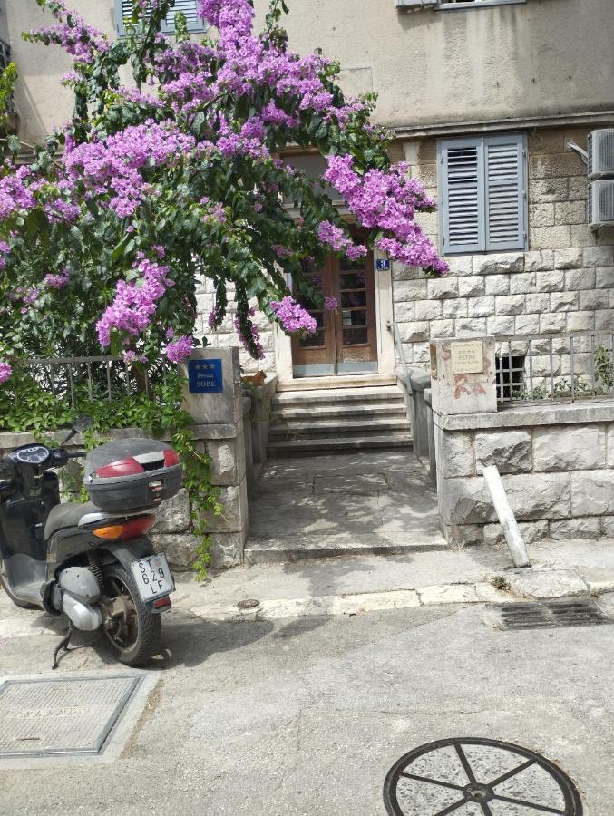 Bugenvilija Apartment Split Exterior photo