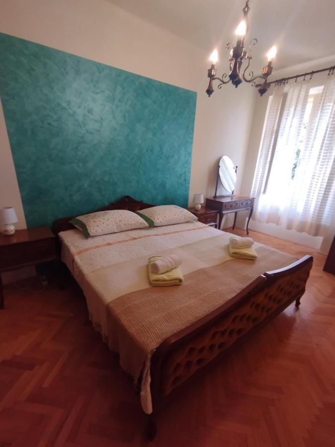 Bugenvilija Apartment Split Exterior photo